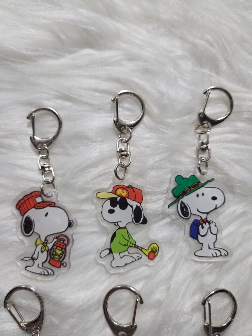 Peanuts Snoopy Character Set of 6 Keychain - Picture 4 of 5